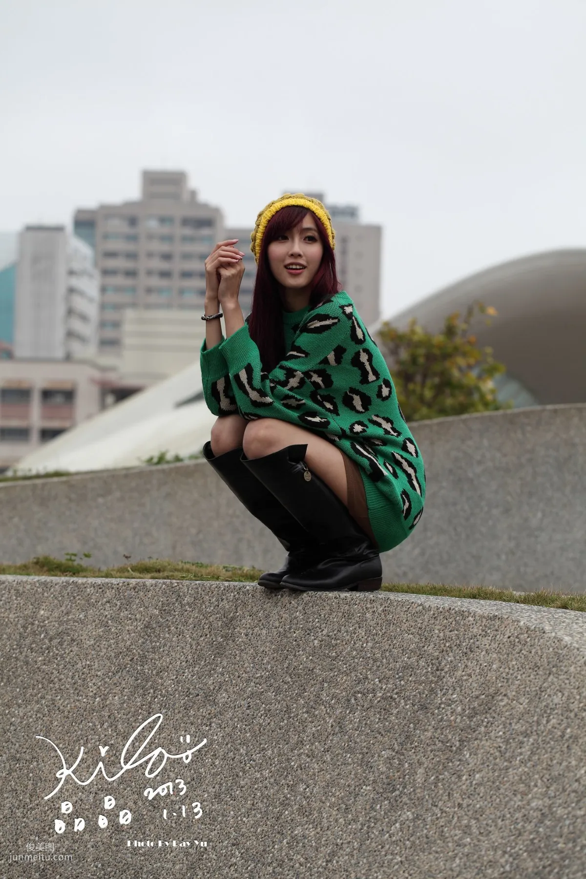 Taiwan Model Liao Tingling/Kila Jingjing, Green Long Coat + Long Boots, Street Snap Photo Set photo 11