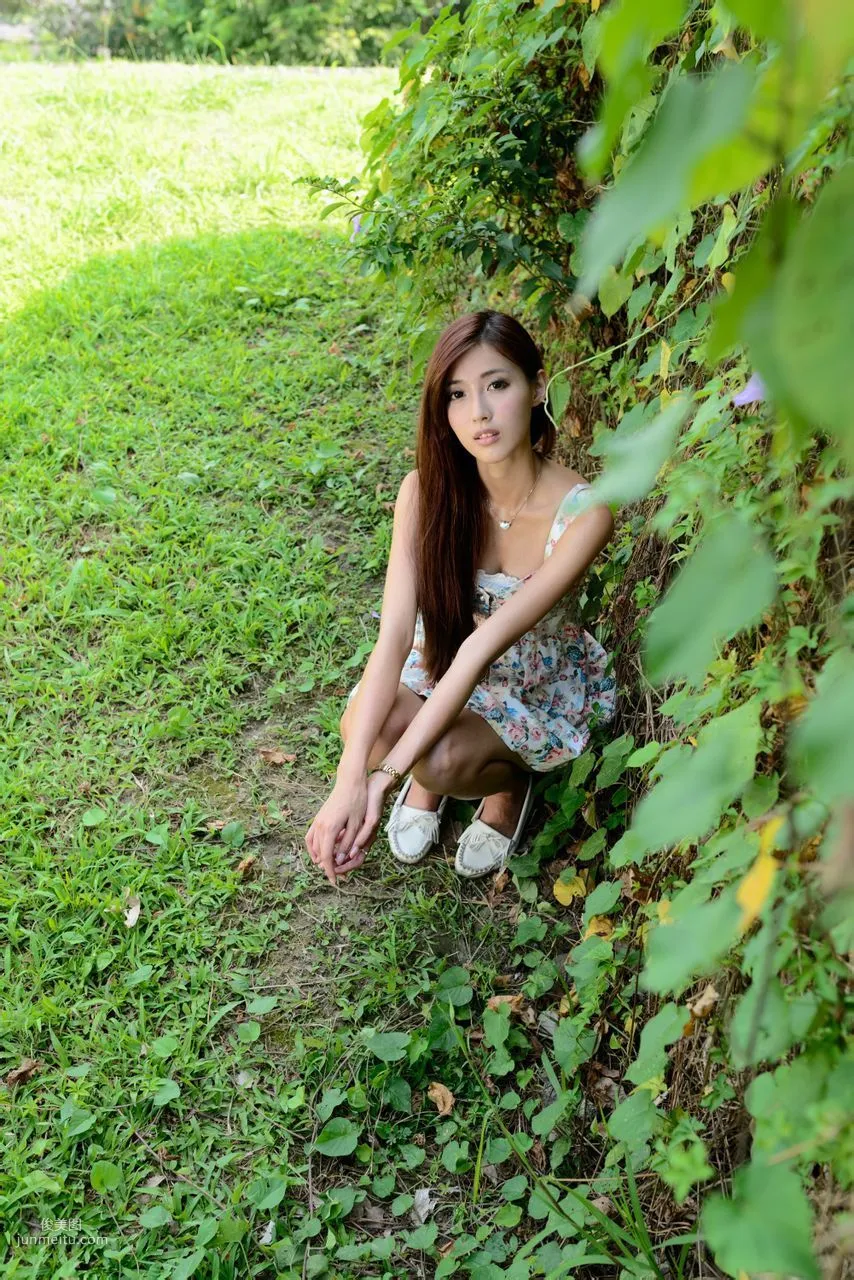 Kila Jingjing/Jin Yunqiao, Street Snap Suspender Dress Series Photo Set photo 13