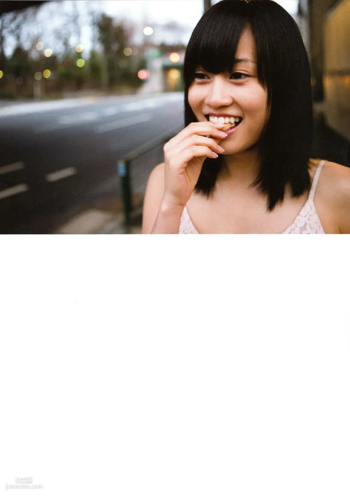 Atsuko Maeda 前田敦子 《In-Tokyo》[PB寫真集] 74