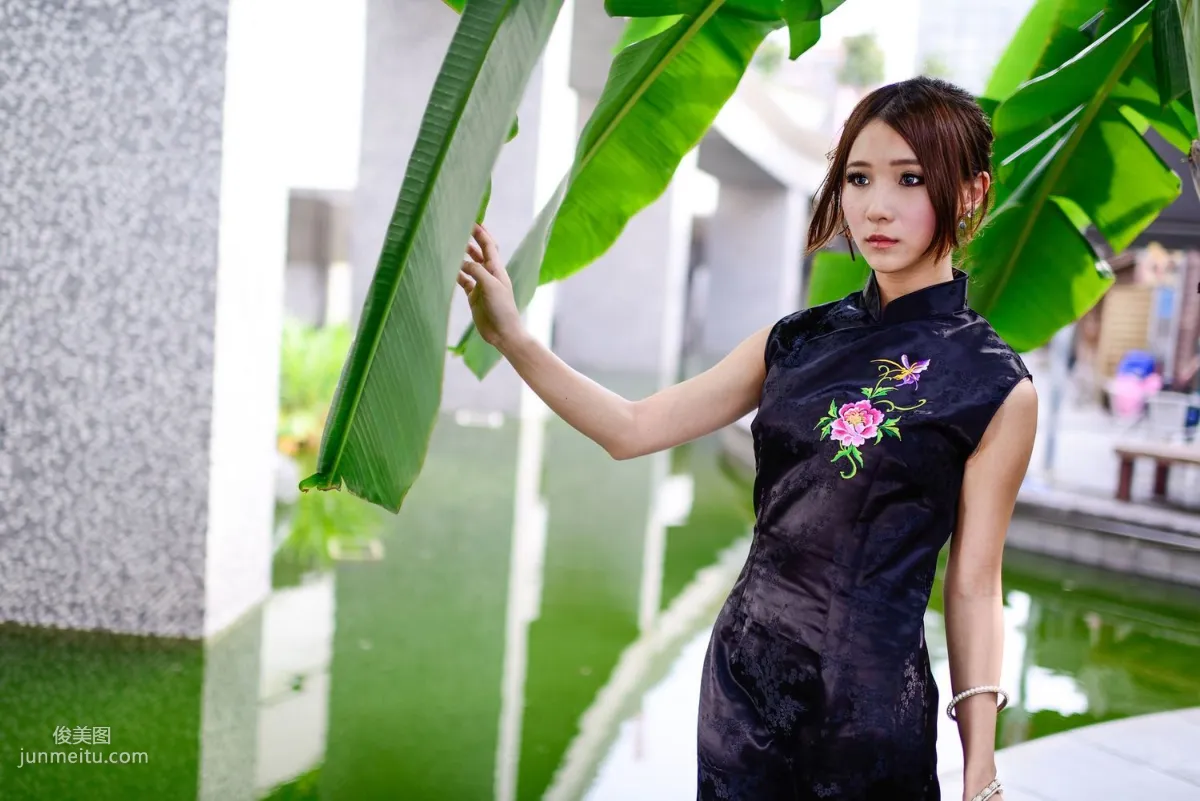 Taiwan Model A Bu, Red and Black Qipao Series Outdoor Shoot Photo Set photo 36