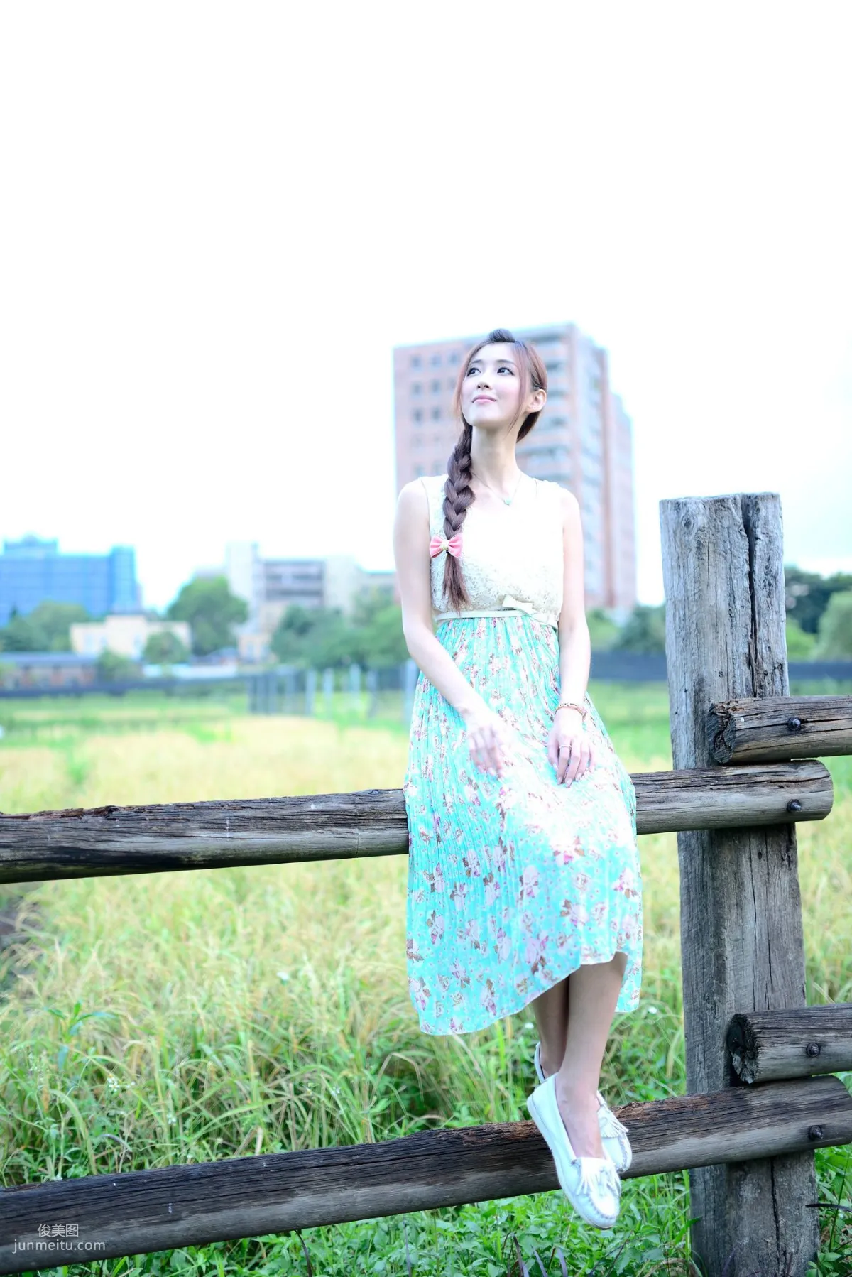 Kila Jingjing / Jin Yunqiao, Fresh and Beautiful Long Dress Outdoor Photo Set photo 2