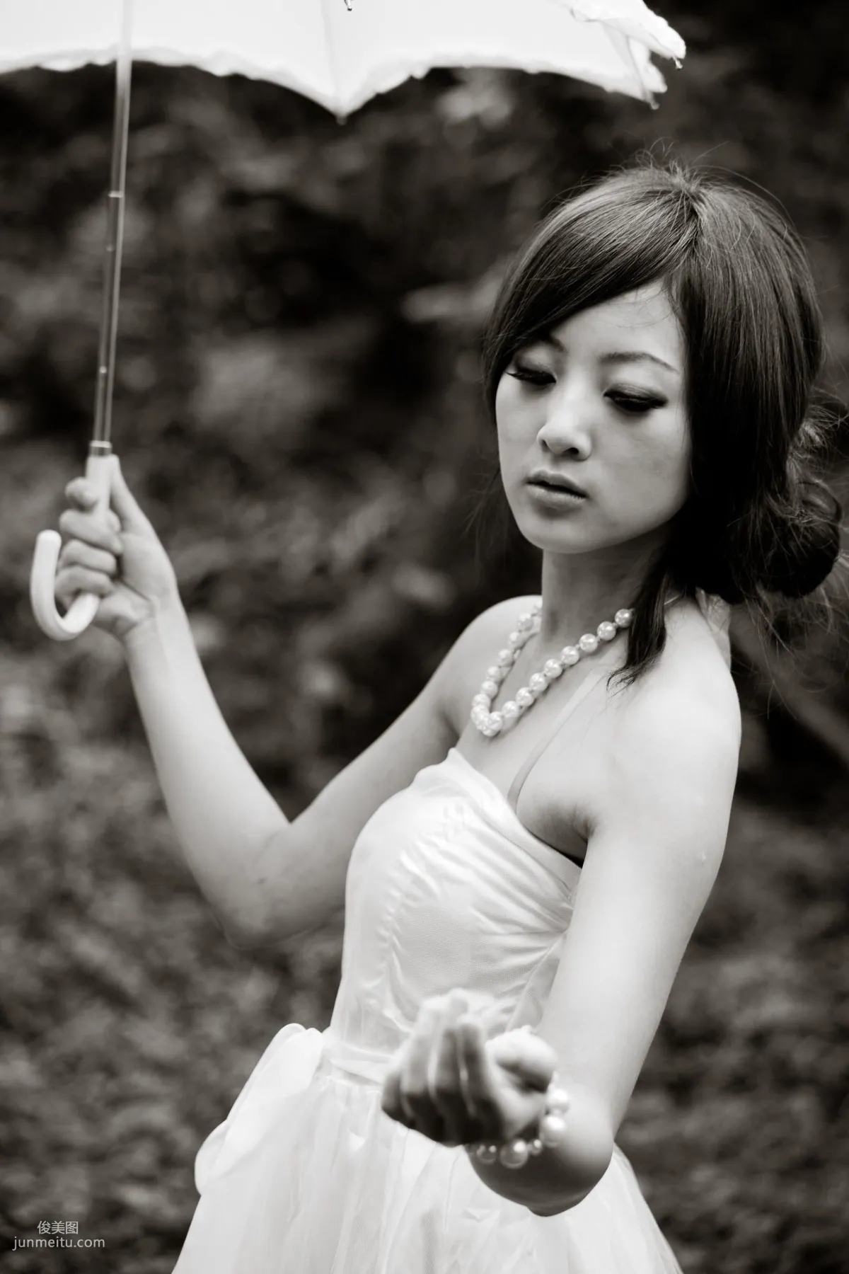Mikako/Zhang Kaijie White Waltz x Black Obsession Yangmingshan Zhuzihu Outdoor Shoot Photo Set photo 38