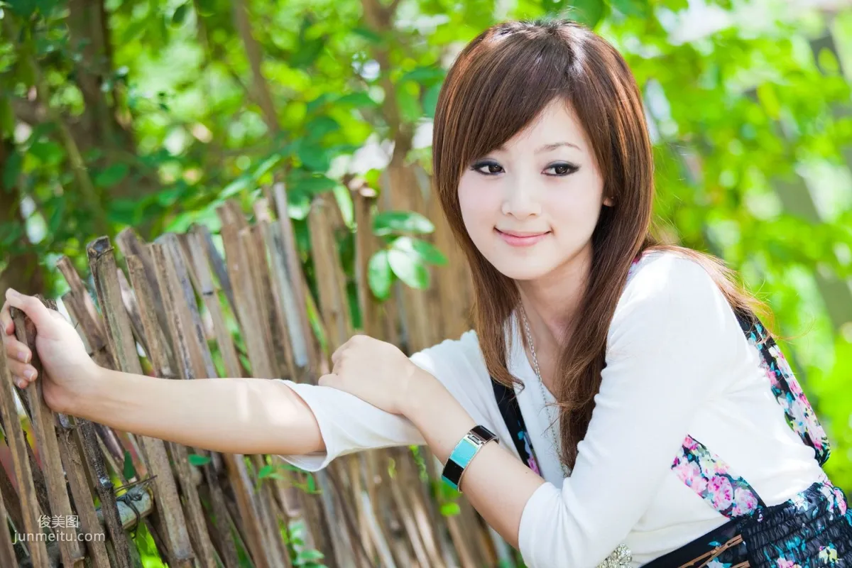 Zhang Kaijie/Mikako 'Zhongxing New Village Outdoor Shoot' Photo Set photo 20