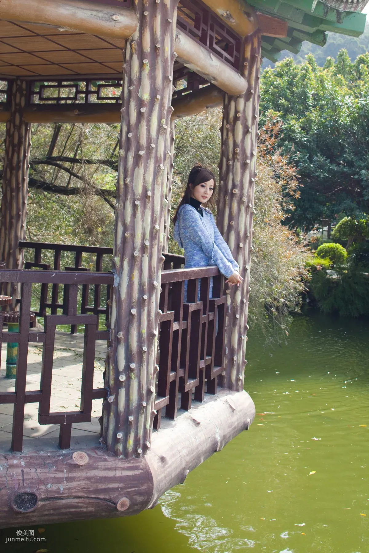 Mikako, Shuangxi Park + Indigenous Park Part I Photo Set photo 22