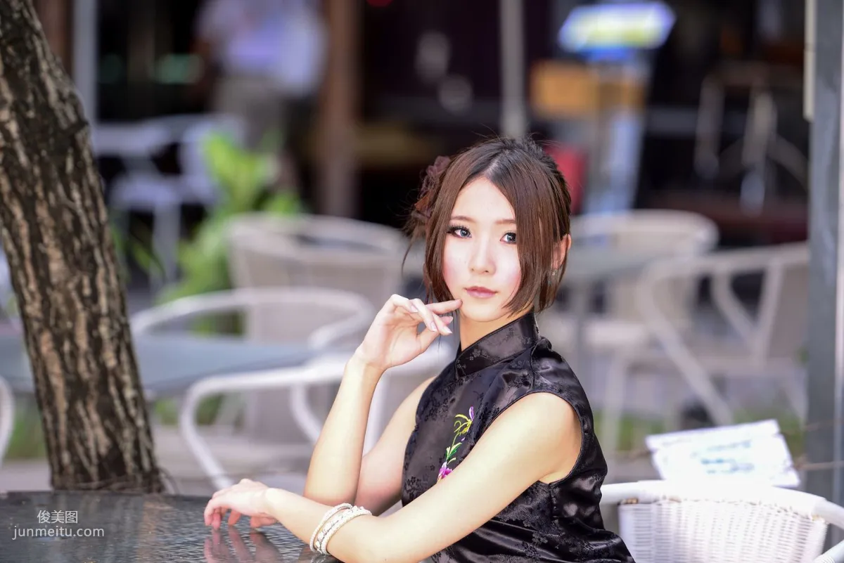Taiwan Model A Bu, Red and Black Qipao Series Outdoor Shoot Photo Set photo 47