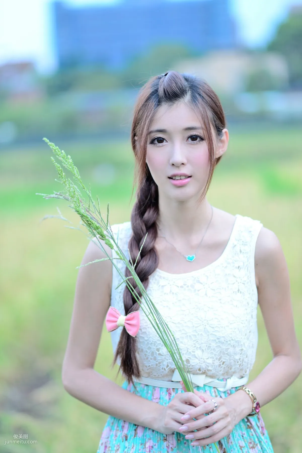 Kila Jingjing / Jin Yunqiao, Fresh and Beautiful Long Dress Outdoor Photo Set photo 25