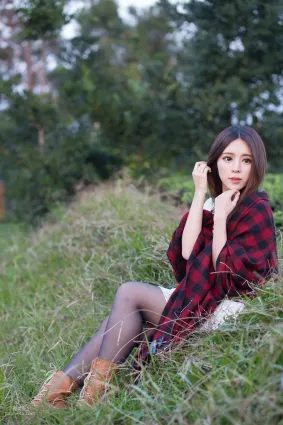 台灣女神張齊郡JULIE《踏青》寫真集
