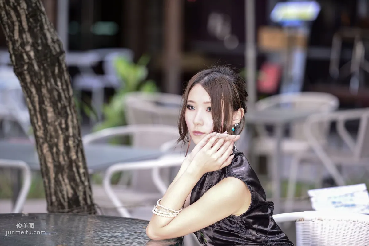 Taiwan Model A Bu, Red and Black Qipao Series Outdoor Shoot Photo Set photo 87