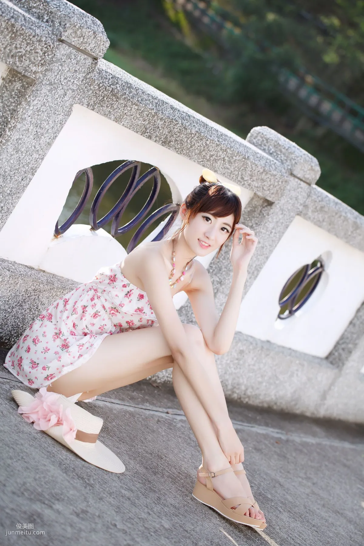 Taiwan Model Queena / Lin Mojing, Park Outdoor Shoot Photo Set photo 5