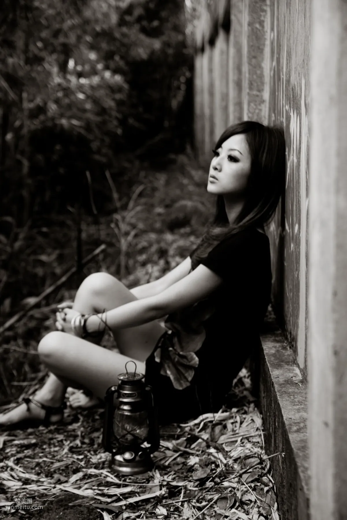 Mikako/Zhang Kaijie White Waltz x Black Obsession Yangmingshan Zhuzihu Outdoor Shoot Photo Set photo 76