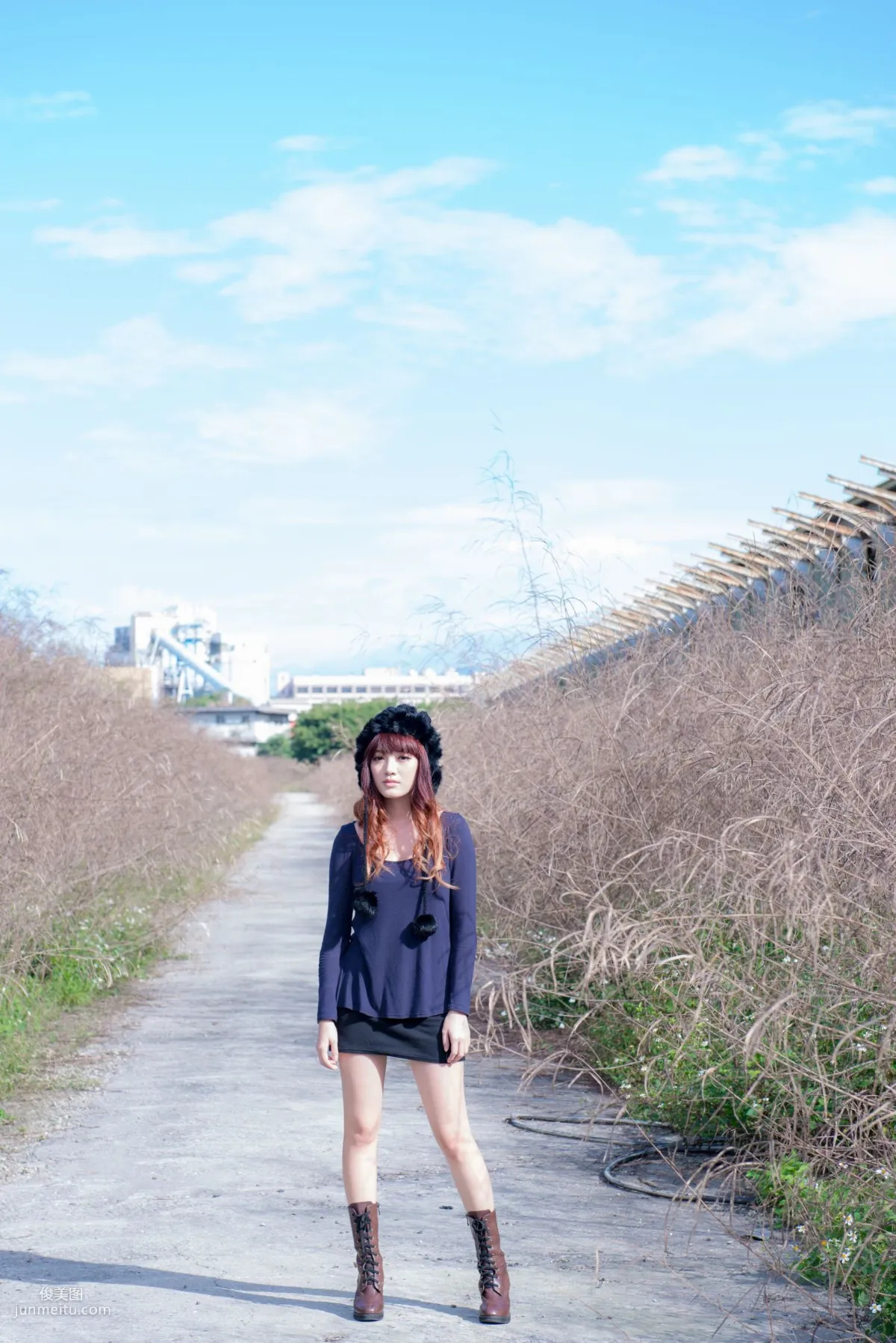 Taiwan Beauty Lin Gangyi Didy, Ruined Station Beautiful Outdoor Shoot, Photo Set photo 26