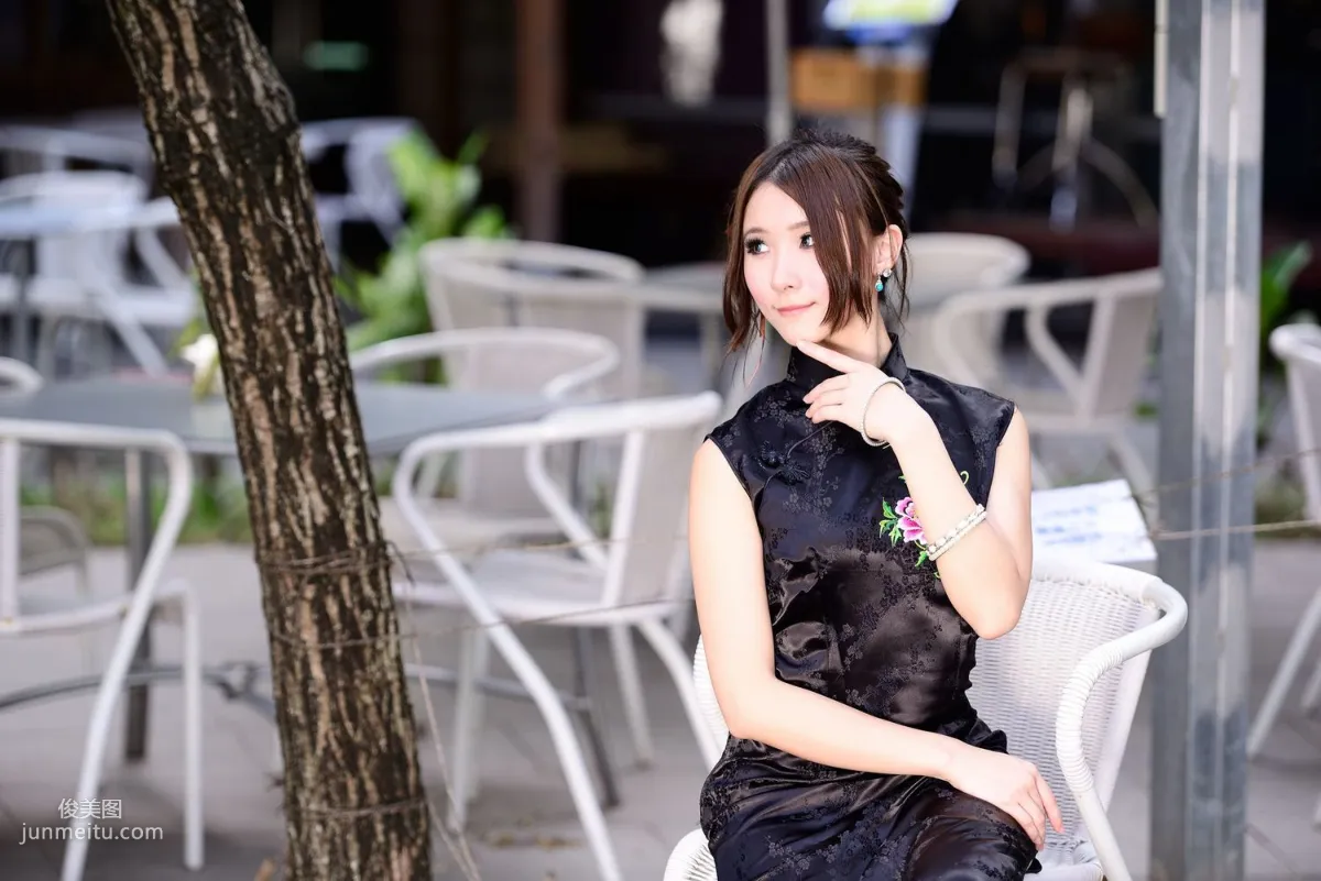 Taiwan Model A Bu, Red and Black Qipao Series Outdoor Shoot Photo Set photo 46