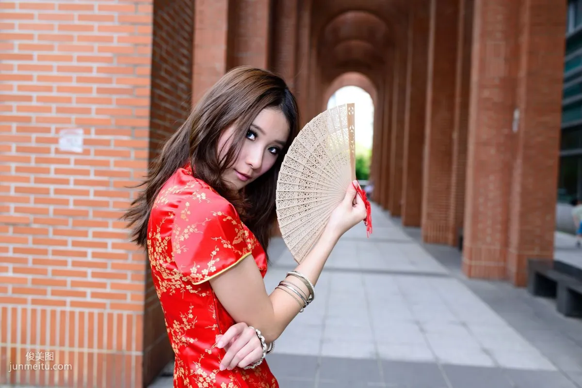 Taiwan Model A Bu, Red and Black Qipao Series Outdoor Shoot Photo Set photo 65