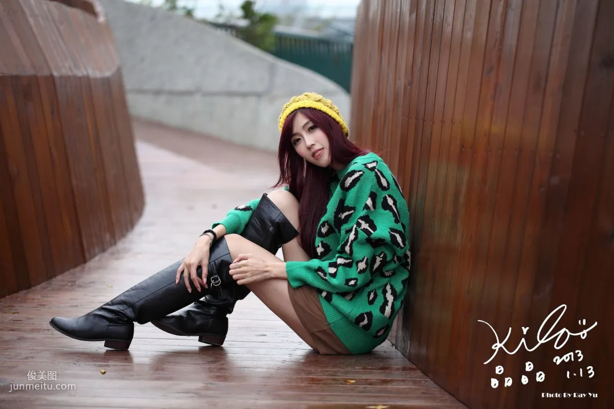 Taiwan Model Liao Tingling/Kila Jingjing, Green Long Coat + Long Boots, Street Snap Photo Set photo 4