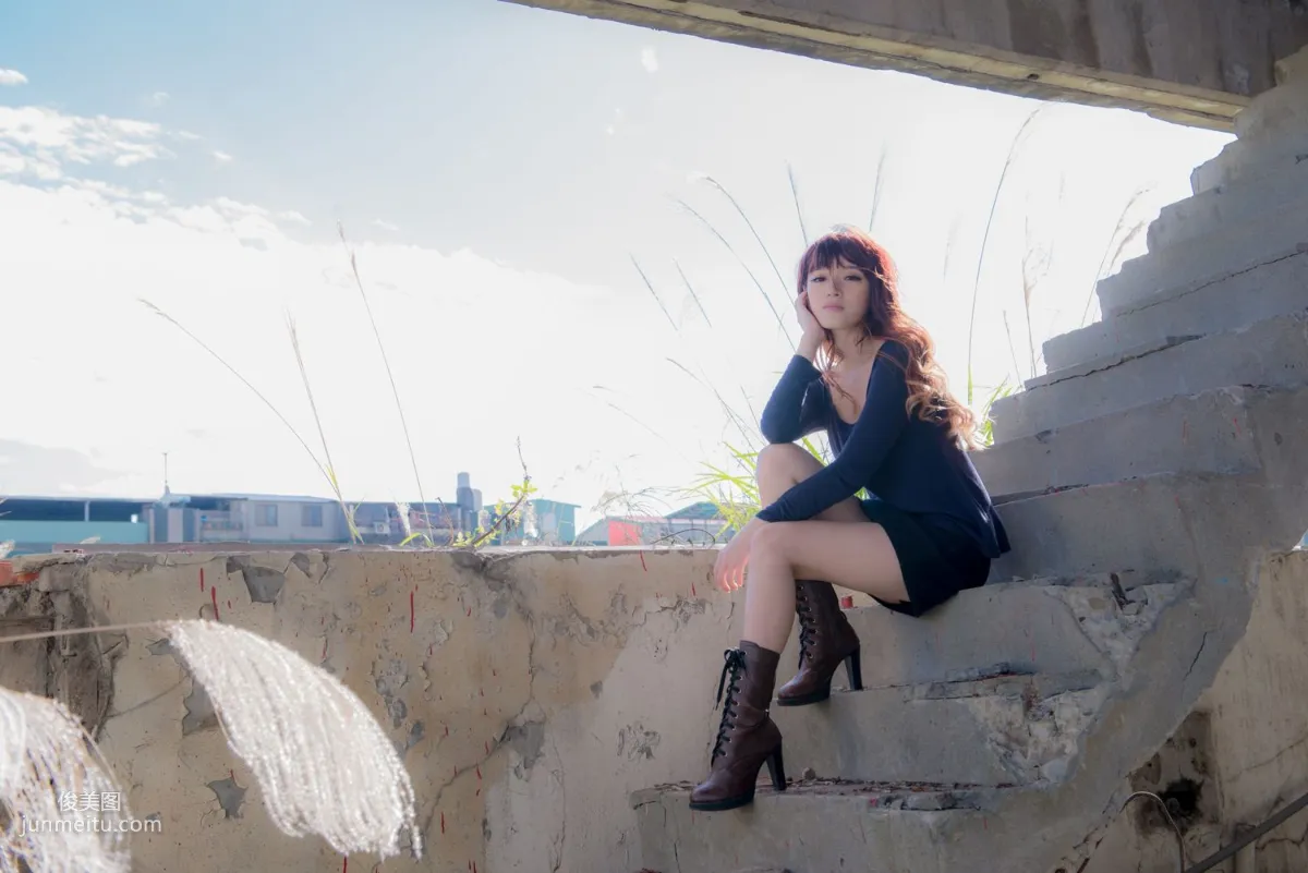 Taiwan Beauty Lin Gangyi Didy, Ruined Station Beautiful Outdoor Shoot, Photo Set photo 39