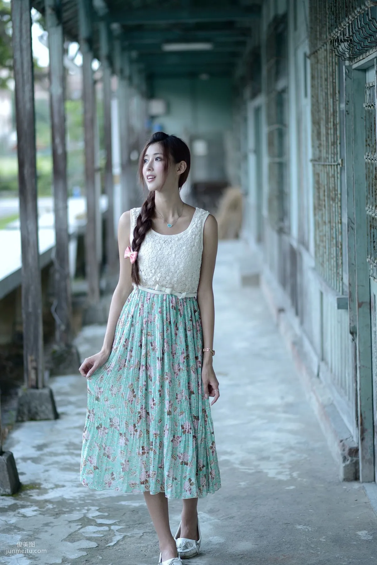 Kila Jingjing / Jin Yunqiao, Fresh and Beautiful Long Dress Outdoor Photo Set photo 1