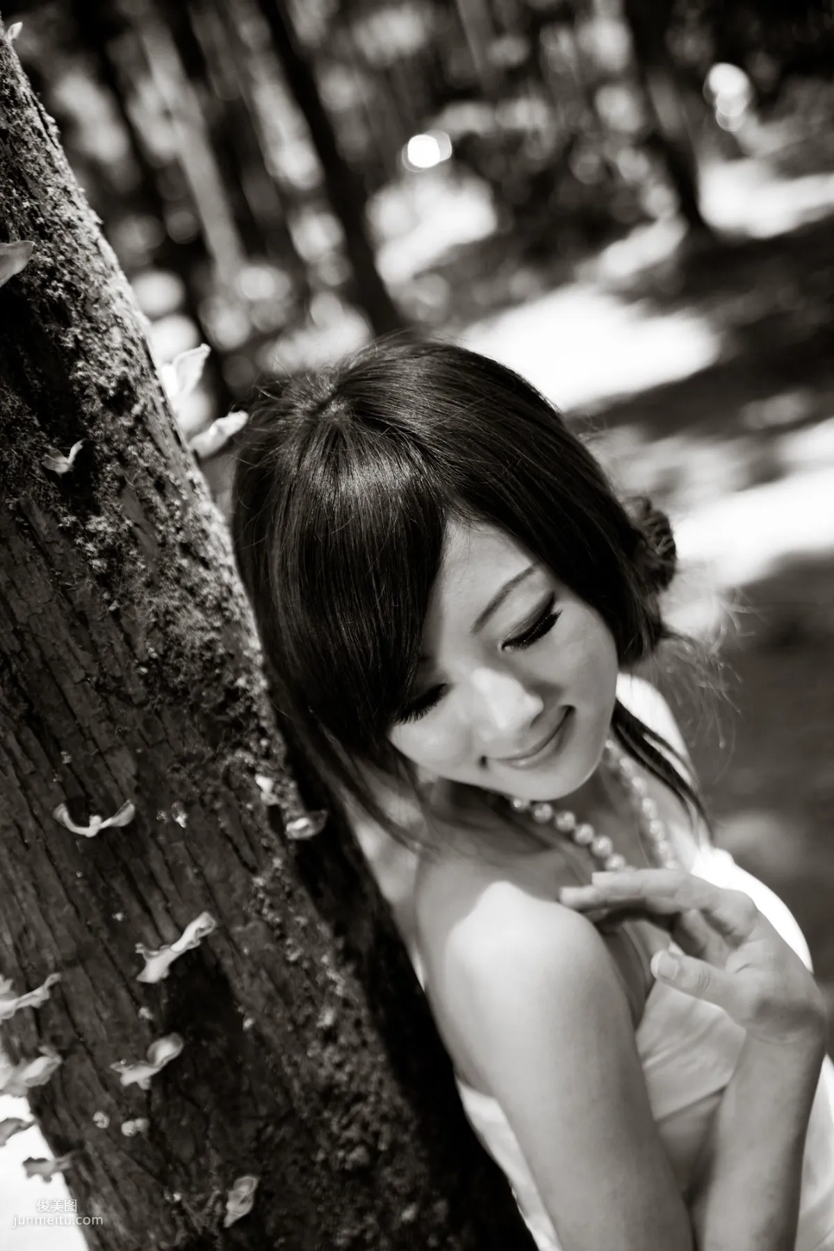 Mikako/Zhang Kaijie White Waltz x Black Obsession Yangmingshan Zhuzihu Outdoor Shoot Photo Set photo 59