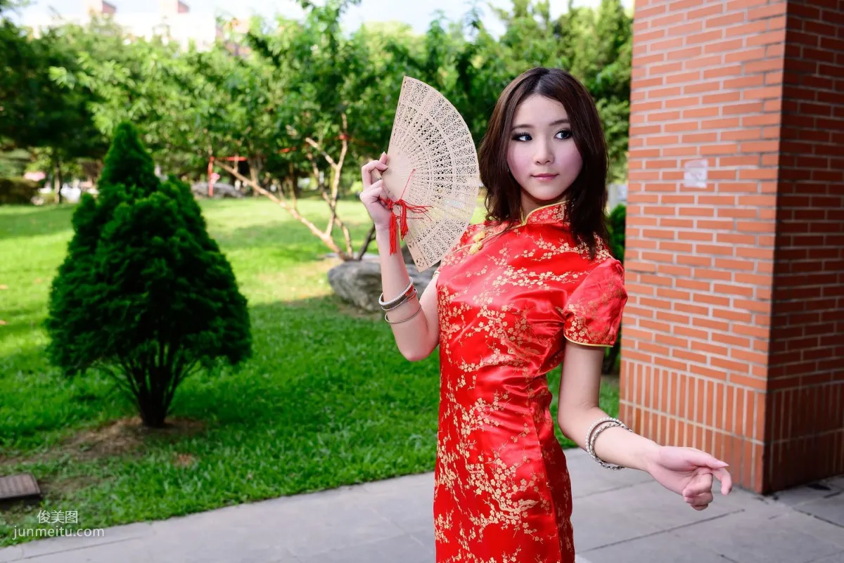 Taiwan Model A Bu, Red and Black Qipao Series Outdoor Shoot Photo Set photo 23