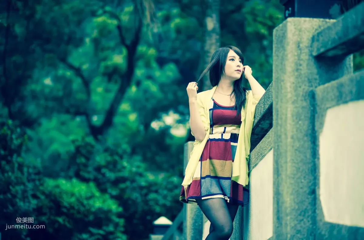 台灣女神張齊郡JULIE《踏青》寫真集 5