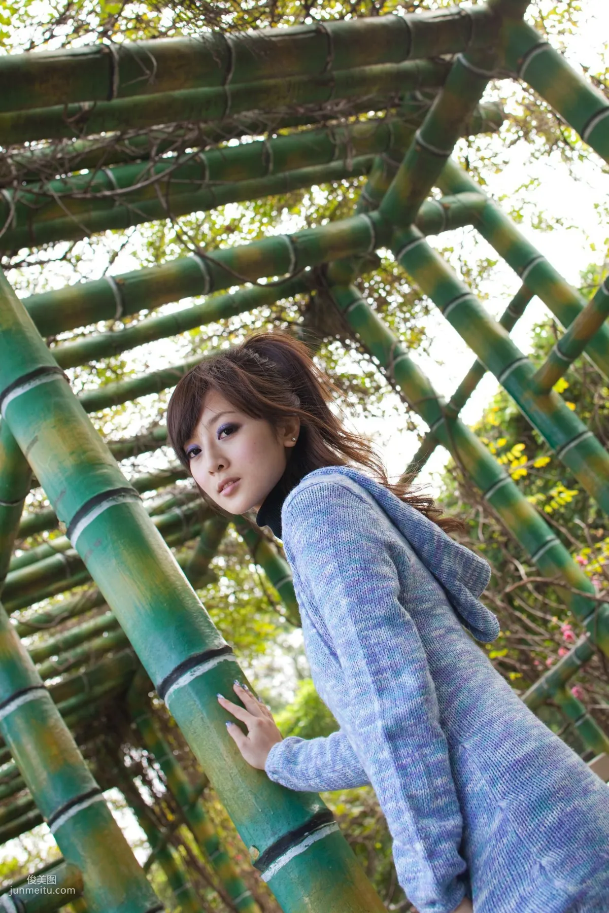 Mikako, Shuangxi Park + Indigenous Park Part I Photo Set photo 14