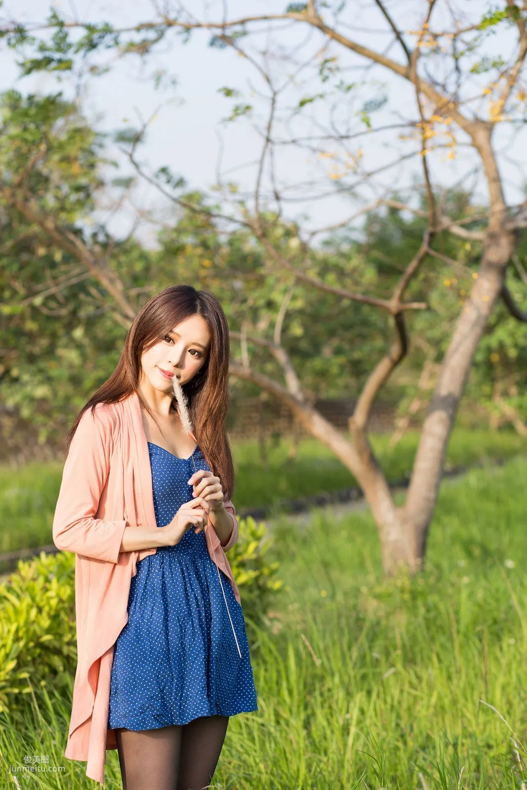 台灣女神張齊郡JULIE《踏青》寫真集 27