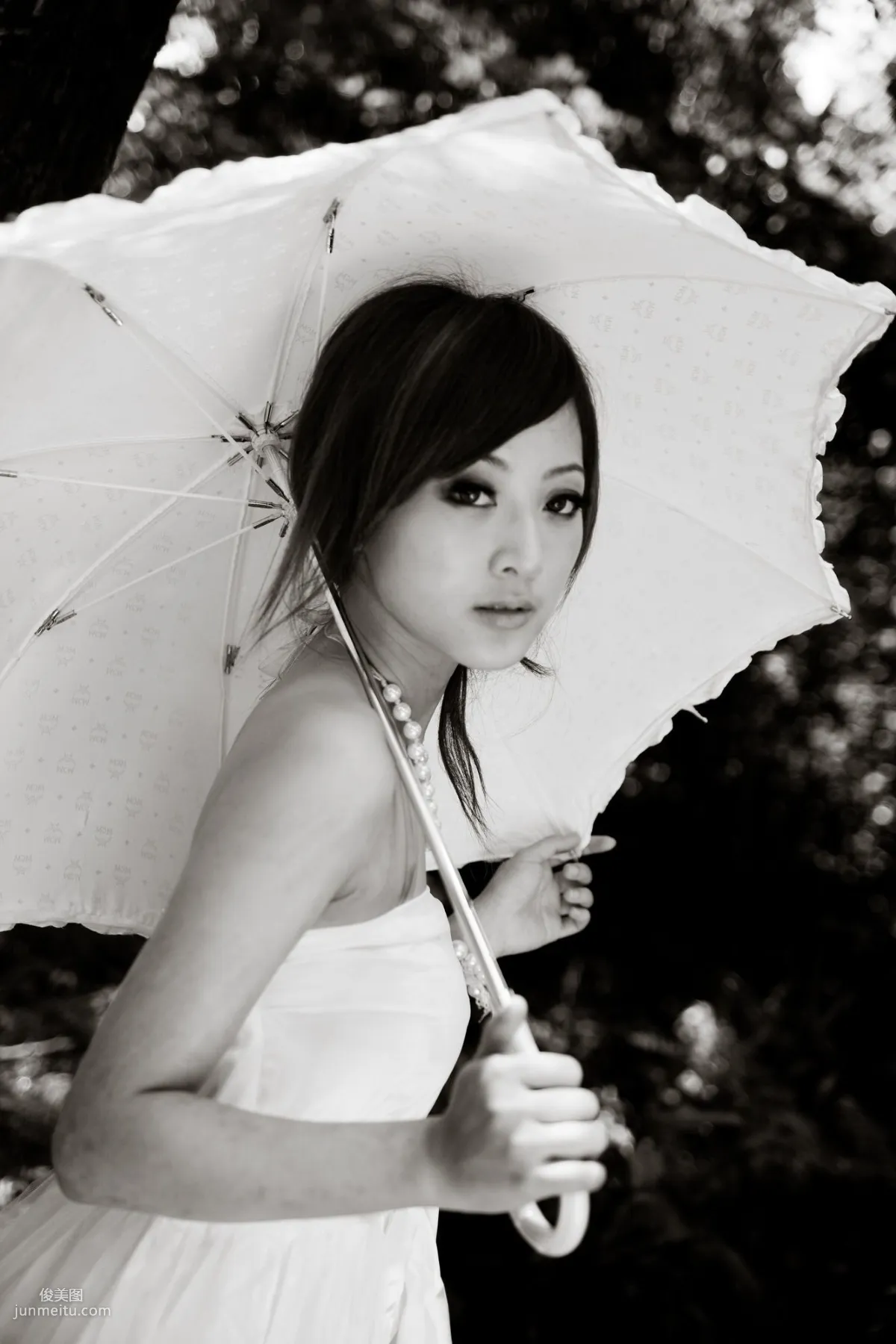 Mikako/Zhang Kaijie White Waltz x Black Obsession Yangmingshan Zhuzihu Outdoor Shoot Photo Set photo 55