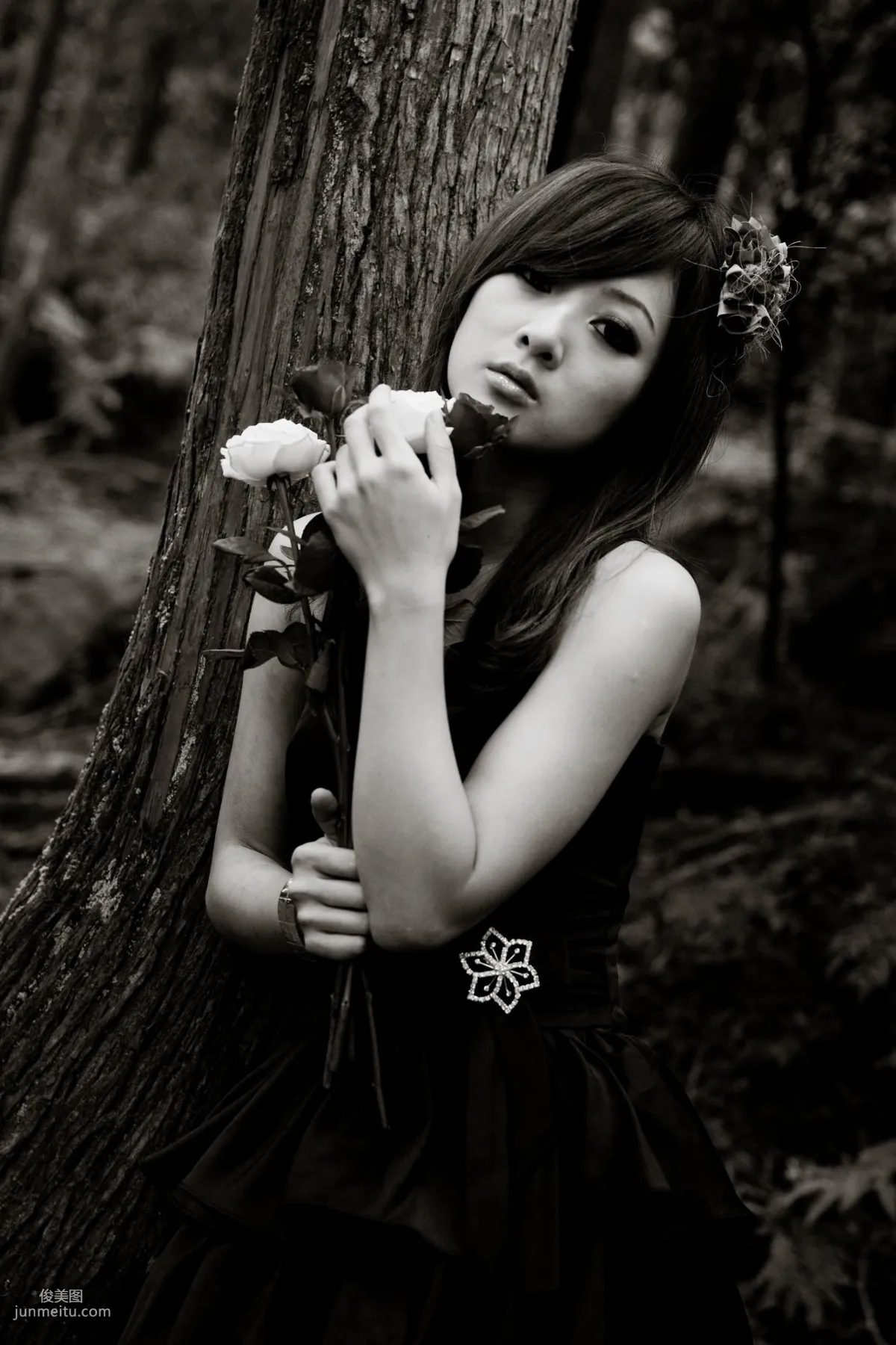 Mikako/Zhang Kaijie White Waltz x Black Obsession Yangmingshan Zhuzihu Outdoor Shoot Photo Set photo 91