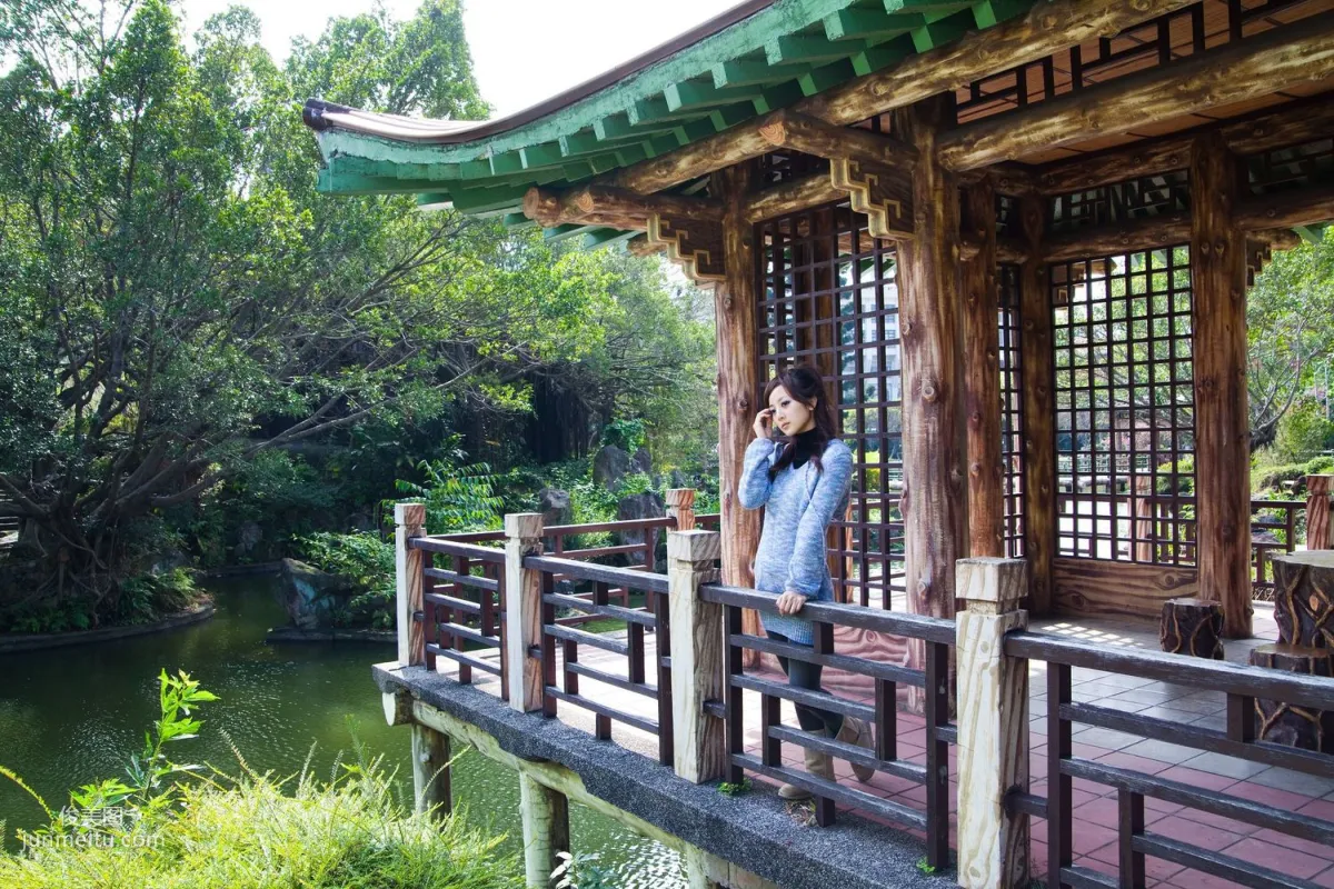 Mikako, Shuangxi Park + Indigenous Park Part I Photo Set photo 25