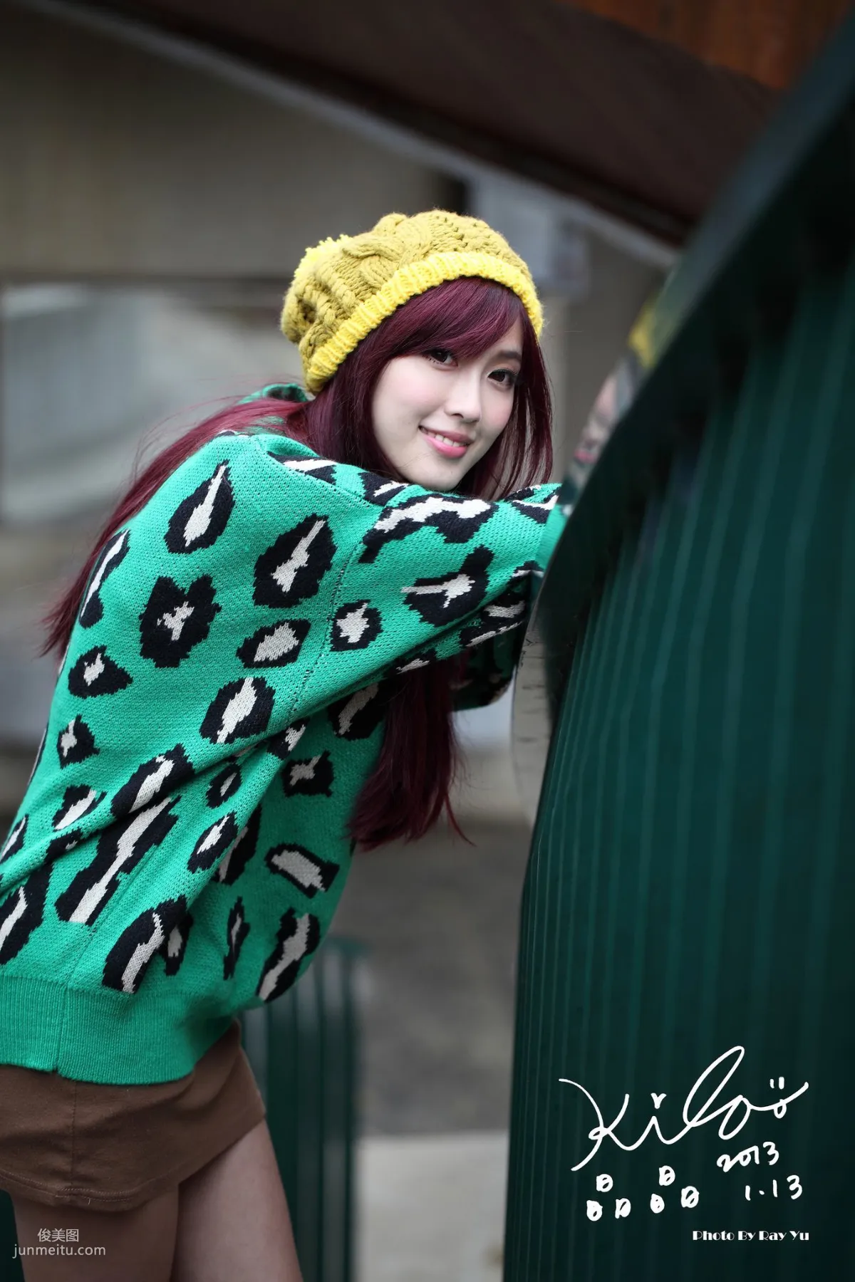 Taiwan Model Liao Tingling/Kila Jingjing, Green Long Coat + Long Boots, Street Snap Photo Set photo 2