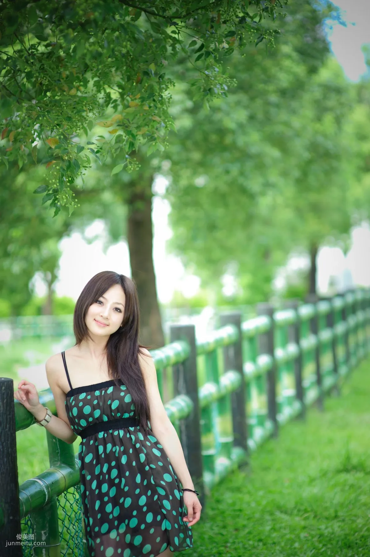 Zhang Kaijie, Yonghe No.4 Park Outdoor Shoot Photo Set photo 9