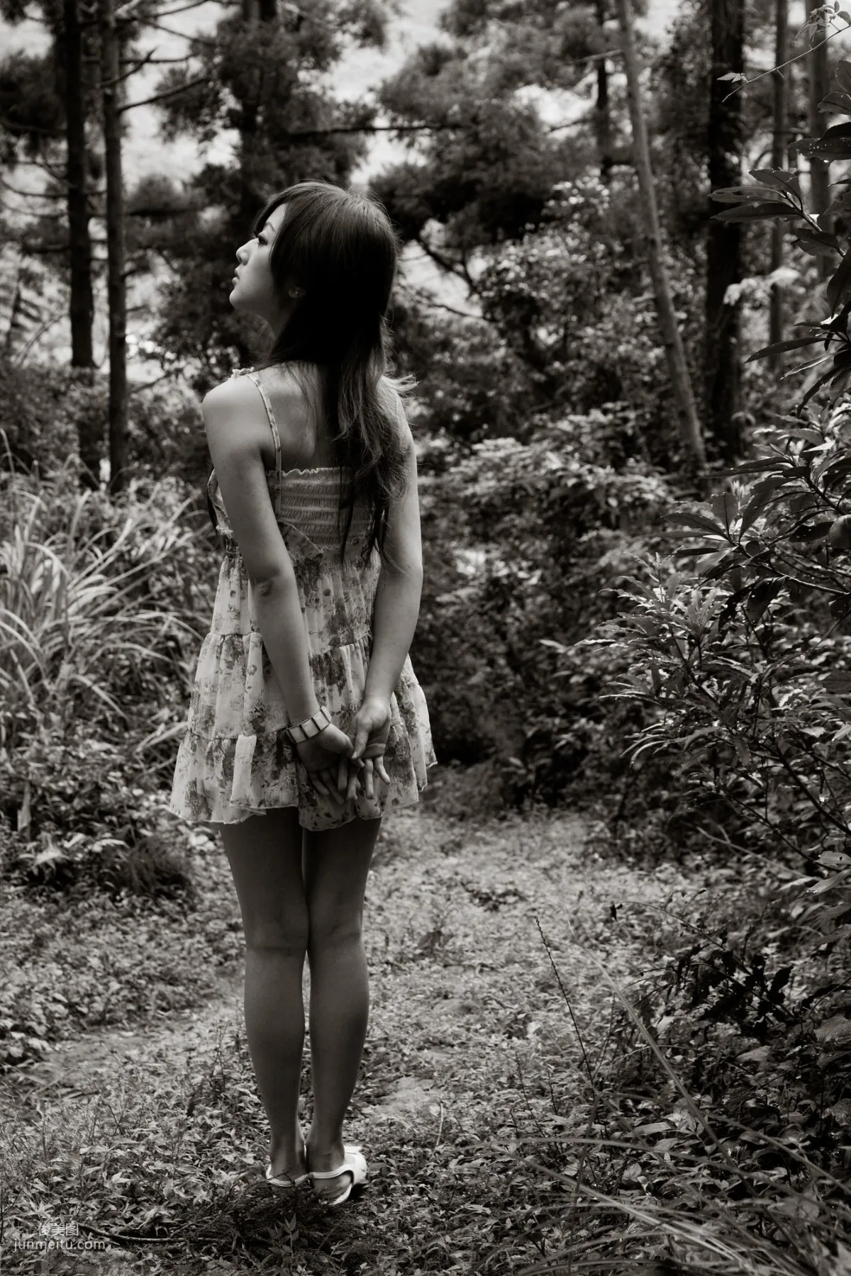 Mikako/Zhang Kaijie White Waltz x Black Obsession Yangmingshan Zhuzihu Outdoor Shoot Photo Set photo 20