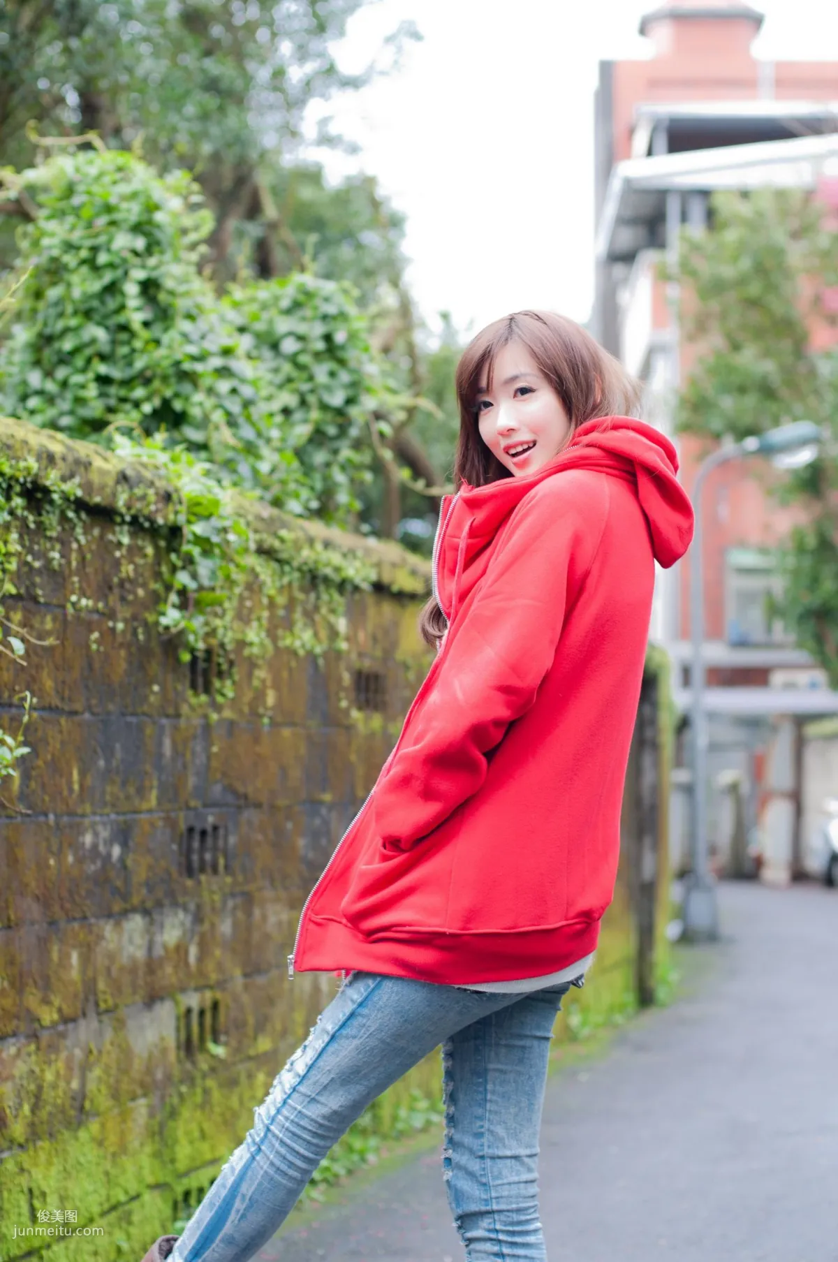 Liao Tingling/Kila Jingjing, Denim and Beautiful Legs Series Pictures, Photo Set Collection photo 4
