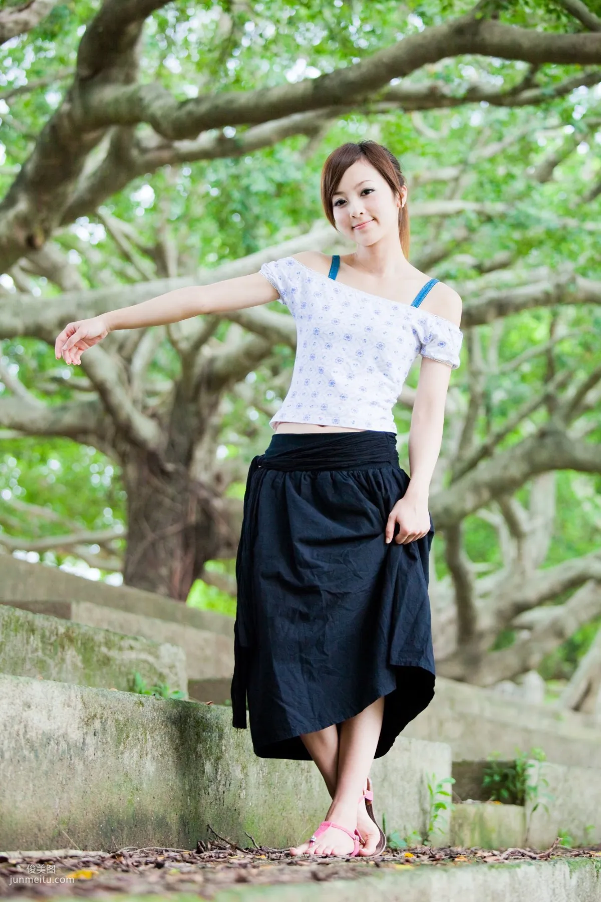 Zhang Kaijie/Mikako 'Zhongxing New Village Outdoor Shoot' Photo Set photo 62