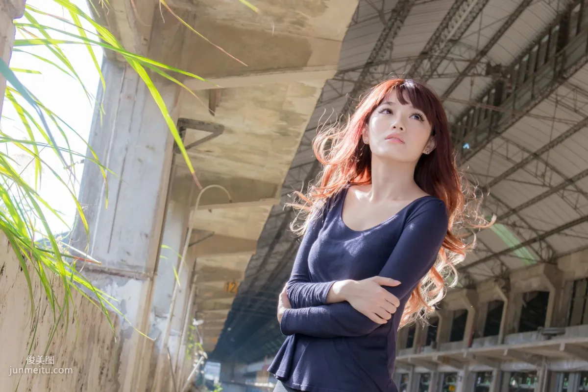Taiwan Beauty Lin Gangyi Didy, Ruined Station Beautiful Outdoor Shoot, Photo Set photo 35