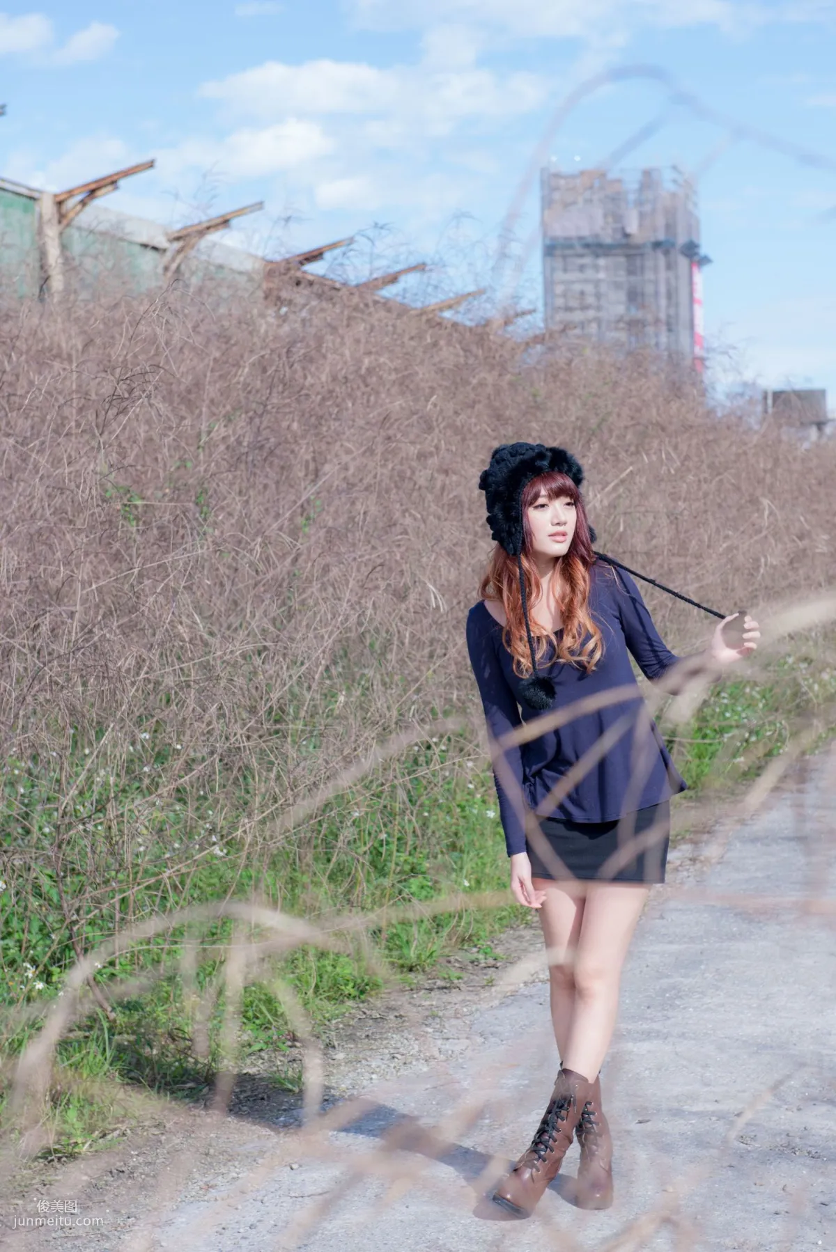 Taiwan Beauty Lin Gangyi Didy, Ruined Station Beautiful Outdoor Shoot, Photo Set photo 25