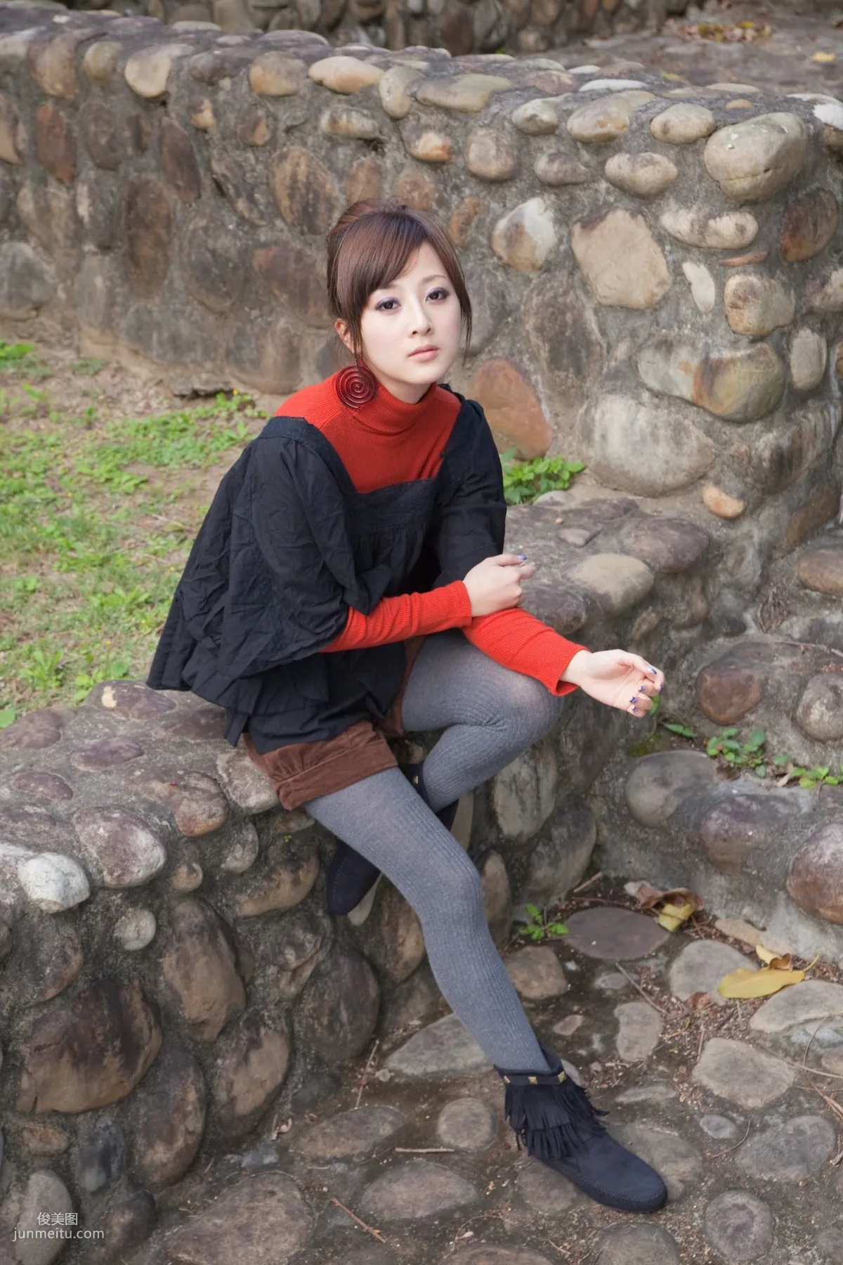 Mikako, Shuangxi Park + Indigenous Park Part I Photo Set photo 34