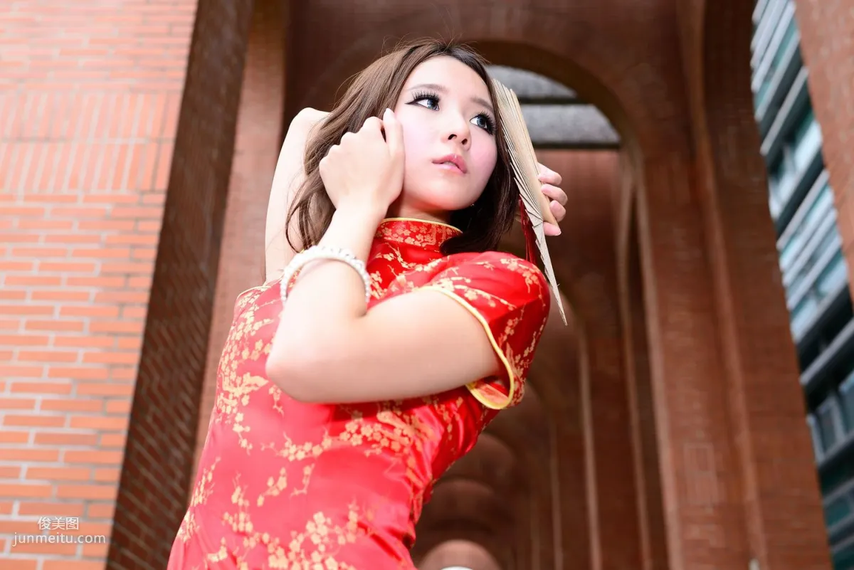 Taiwan Model A Bu, Red and Black Qipao Series Outdoor Shoot Photo Set photo 19