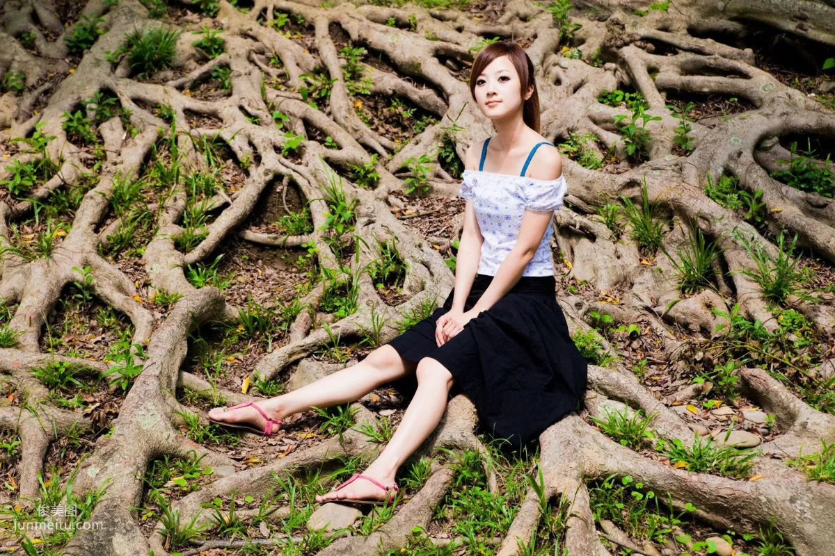 Zhang Kaijie/Mikako 'Zhongxing New Village Outdoor Shoot' Photo Set photo 55