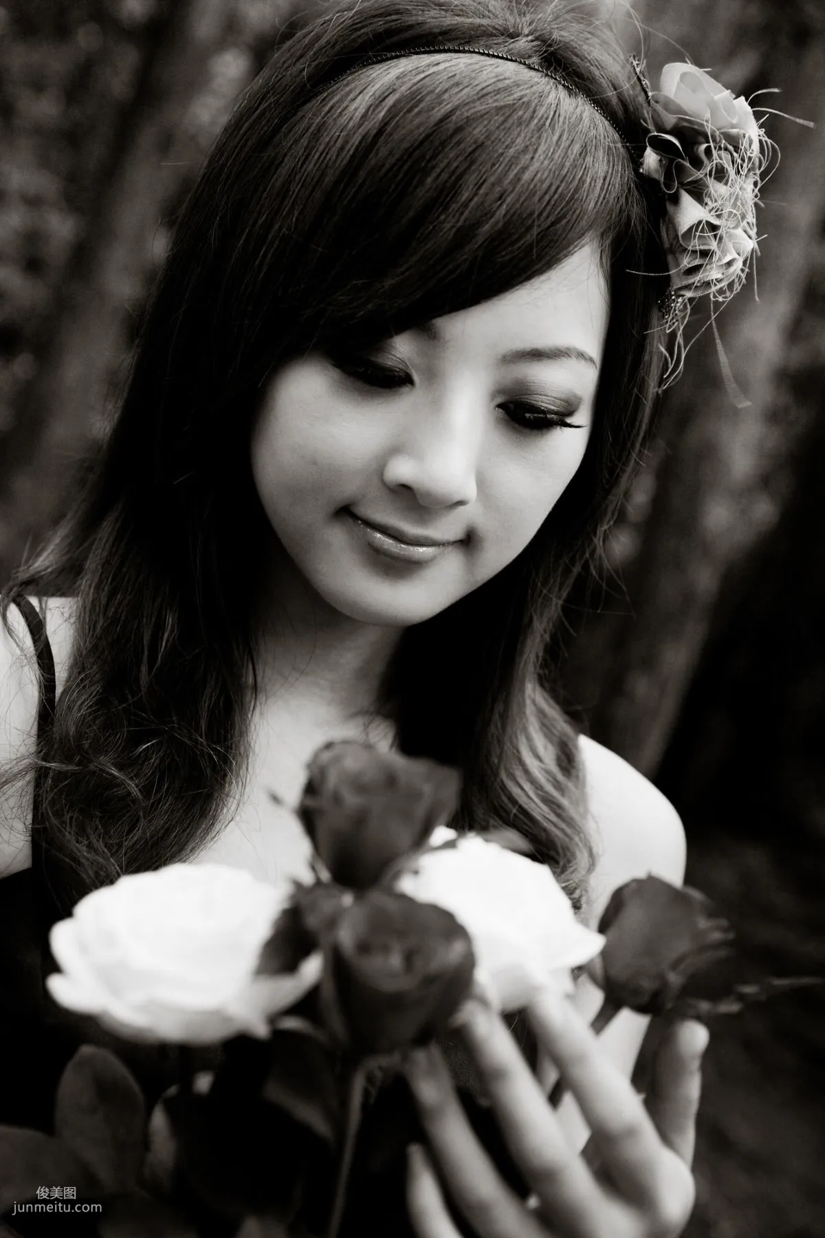 Mikako/Zhang Kaijie White Waltz x Black Obsession Yangmingshan Zhuzihu Outdoor Shoot Photo Set photo 86