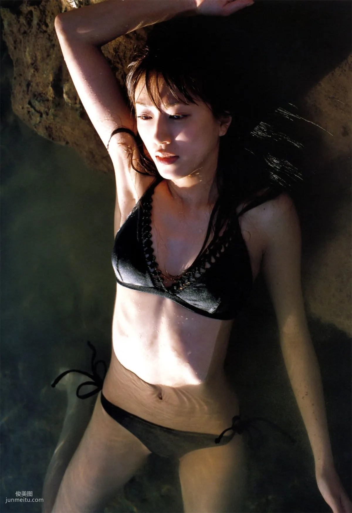 里田舞《My Life》 [Photo Book] 写真集35