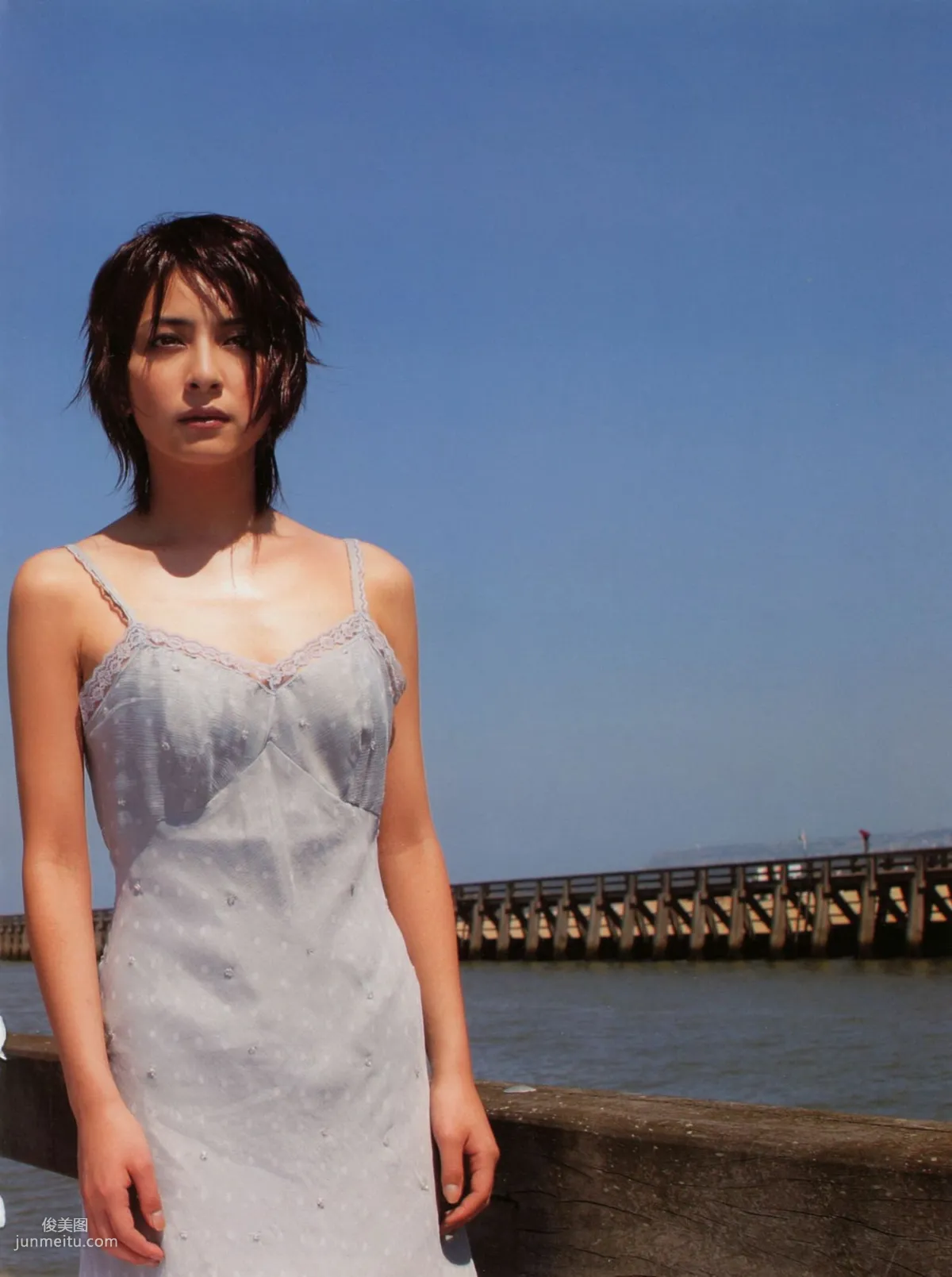 奧菜恵《The Okina 3／3 in Paris》 [PB寫真集] 51