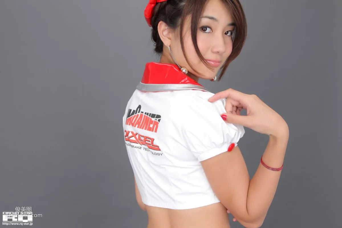 [RQ-STAR] NO.00586 Naoho Ichihashi 市橋直歩 Race Queen 寫真集 32