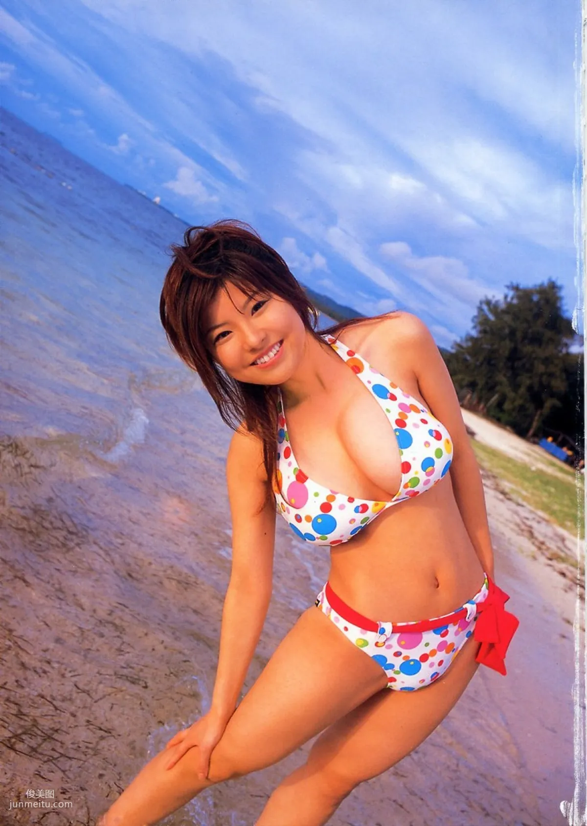 Miri Hanai, First H! [Photo Books] Photo Set photo 23