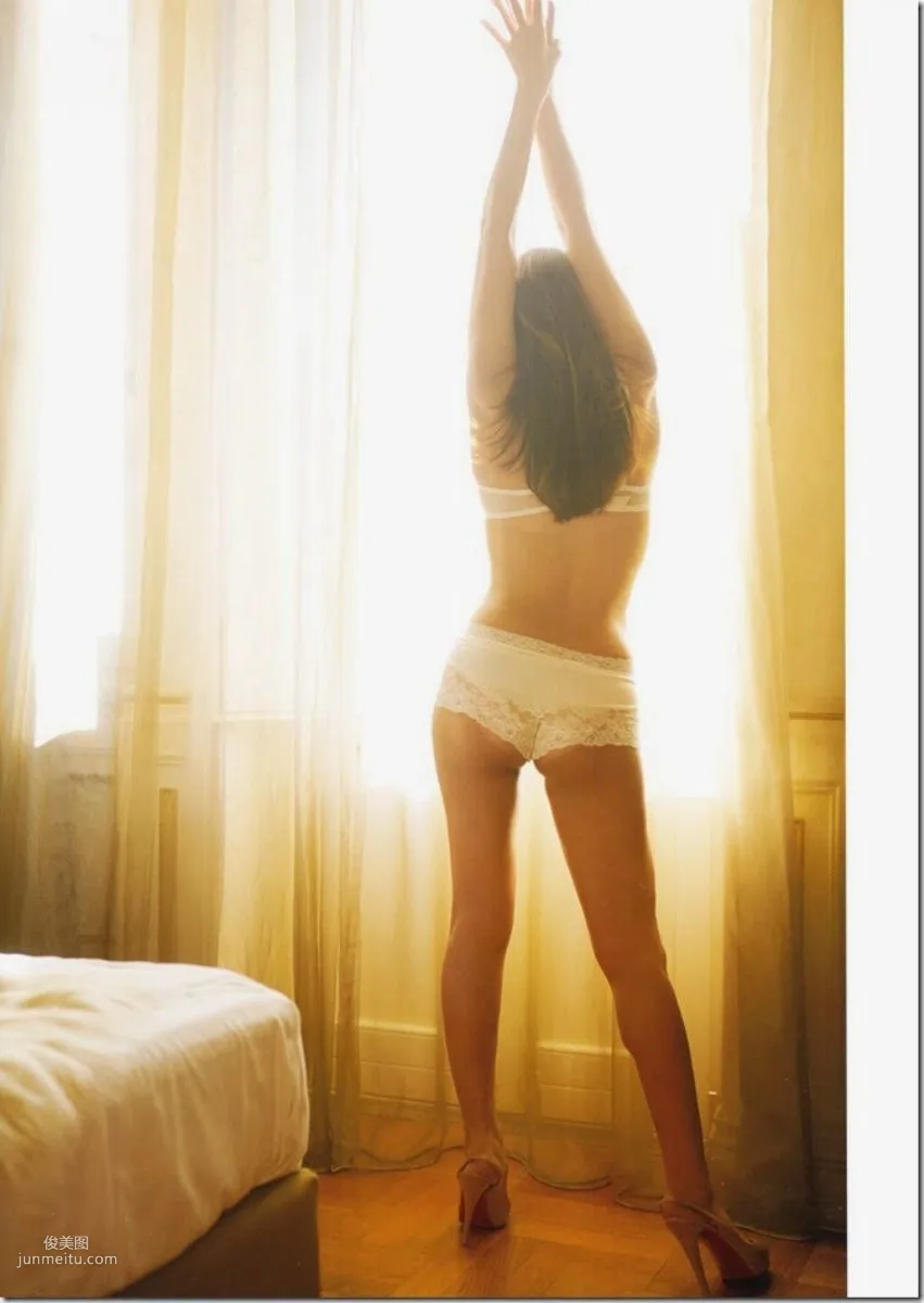 深田恭子 《(un)touch》 [Photo Book] 寫真集 45