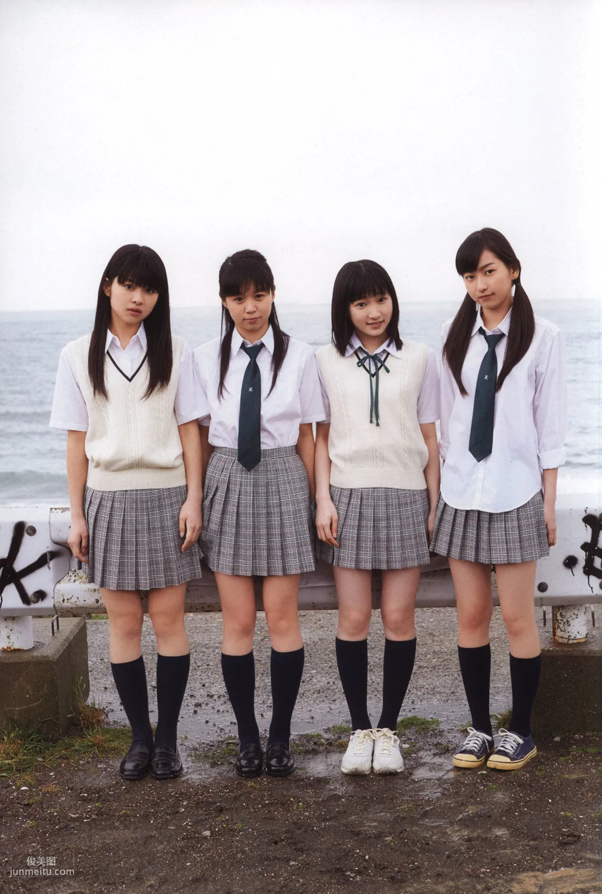 Juice=Juice《OFFICIAL PHOTO BOOK》 [PB] 寫真集 6