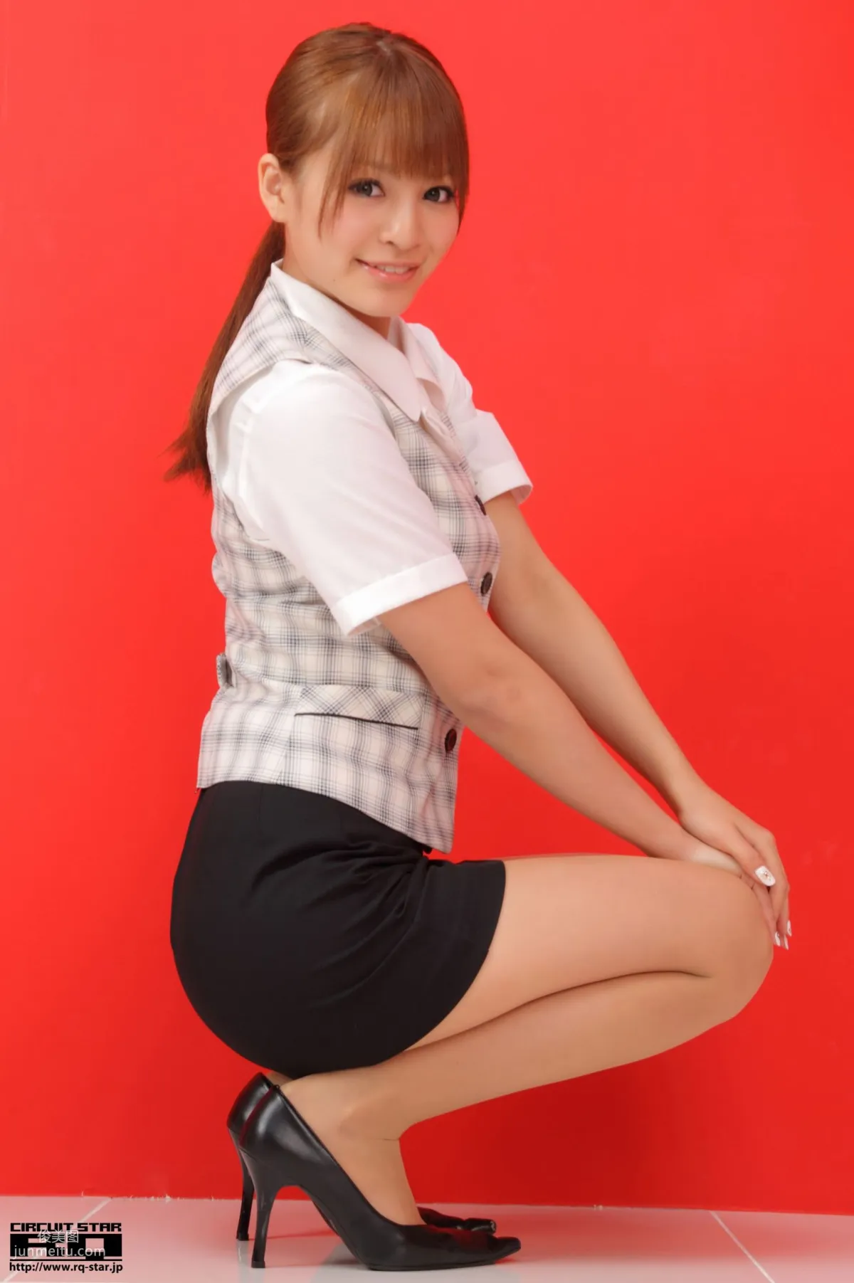 [RQ-STAR] NO.00589 Megumi Haruna 春菜めぐみ Office Lady 寫真集 74