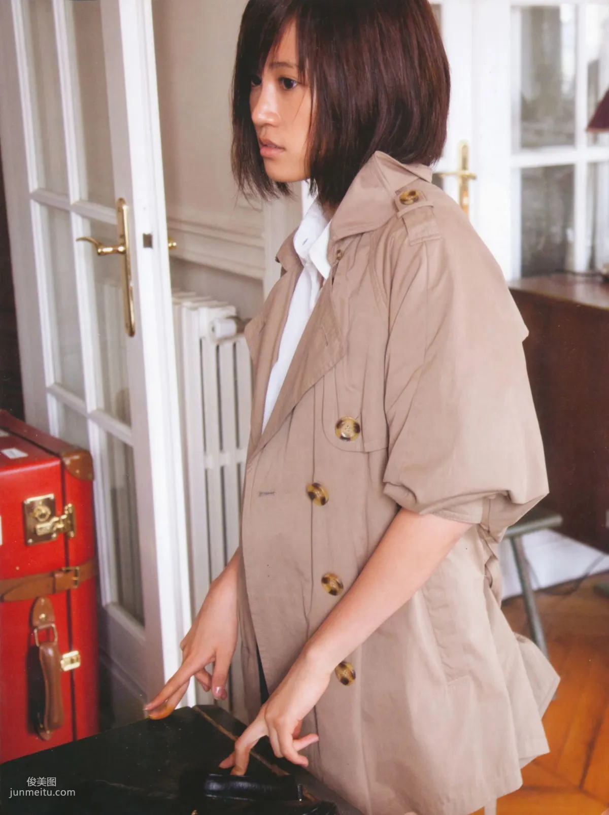 Atsuko Maeda Clumsy [Photo Books] photo 18