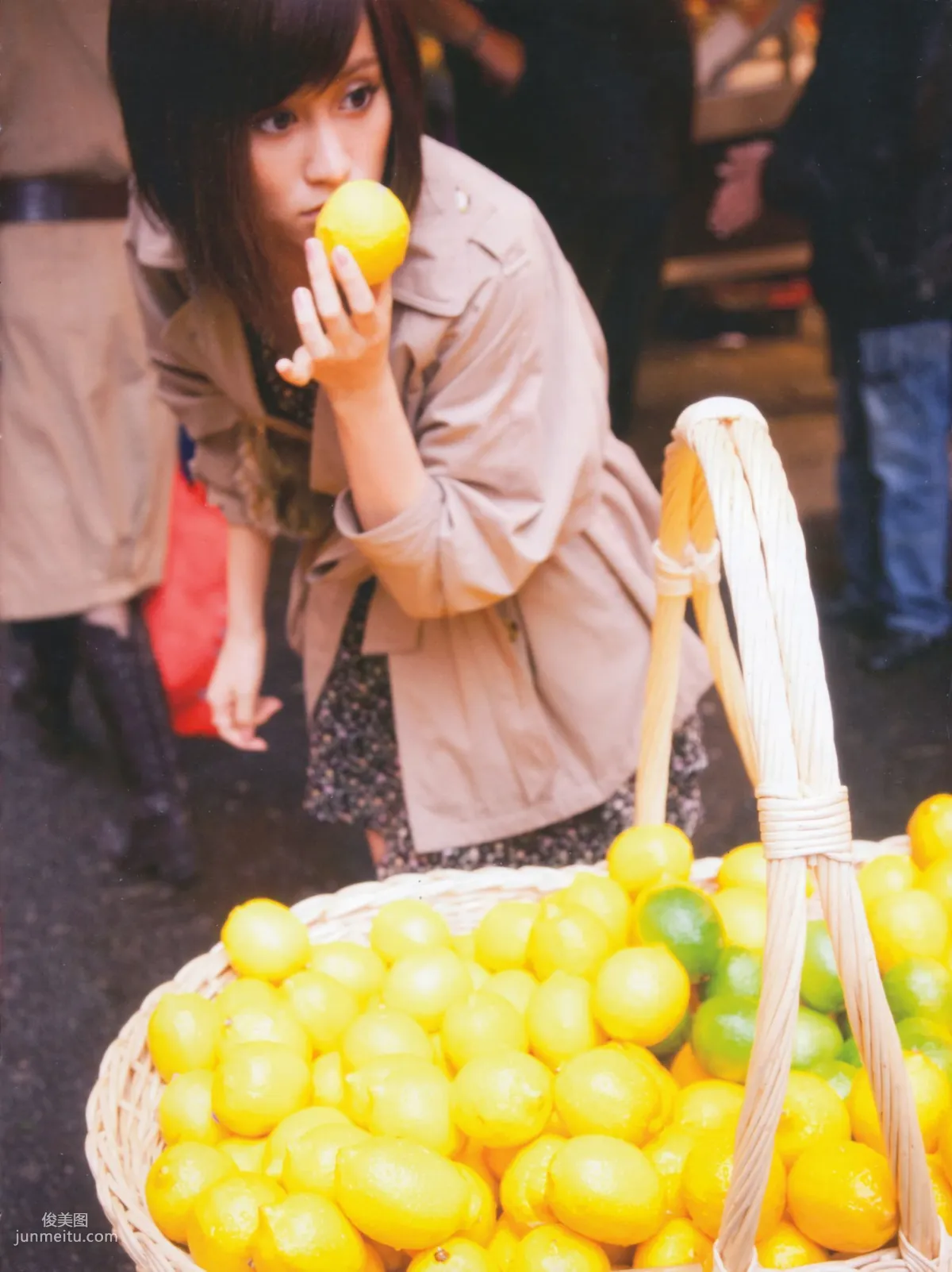 Atsuko Maeda Clumsy [Photo Books] photo 5
