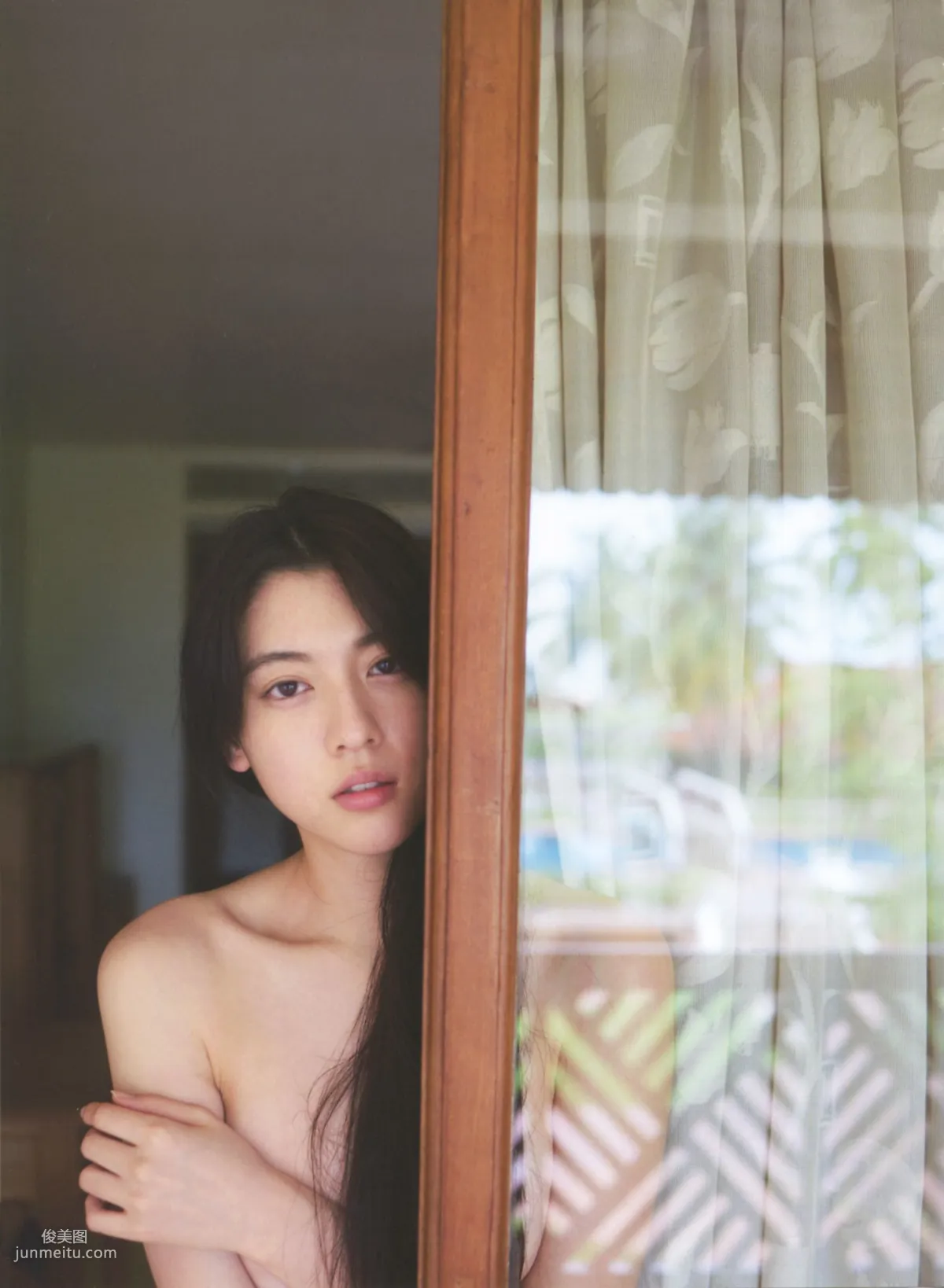 Ayaka Miyoshi 三吉彩花 《わたし》[PB寫真集] 91