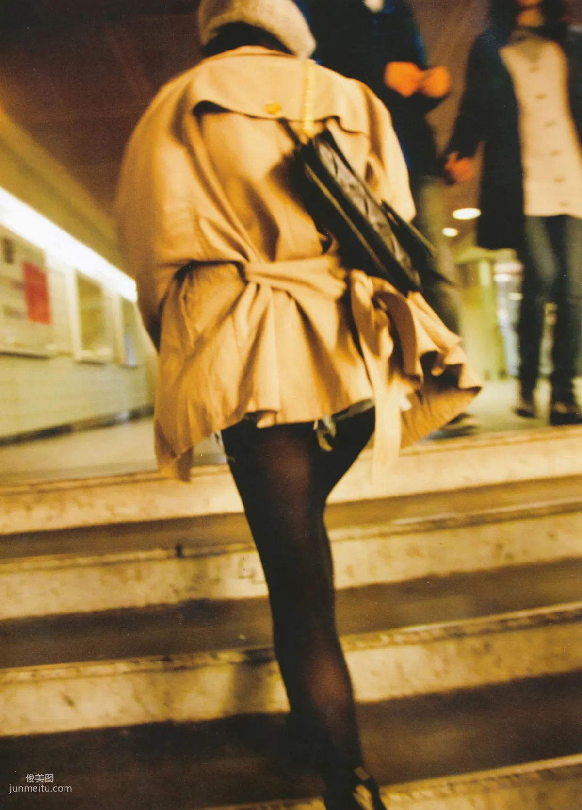 Atsuko Maeda Clumsy [Photo Books] photo 56